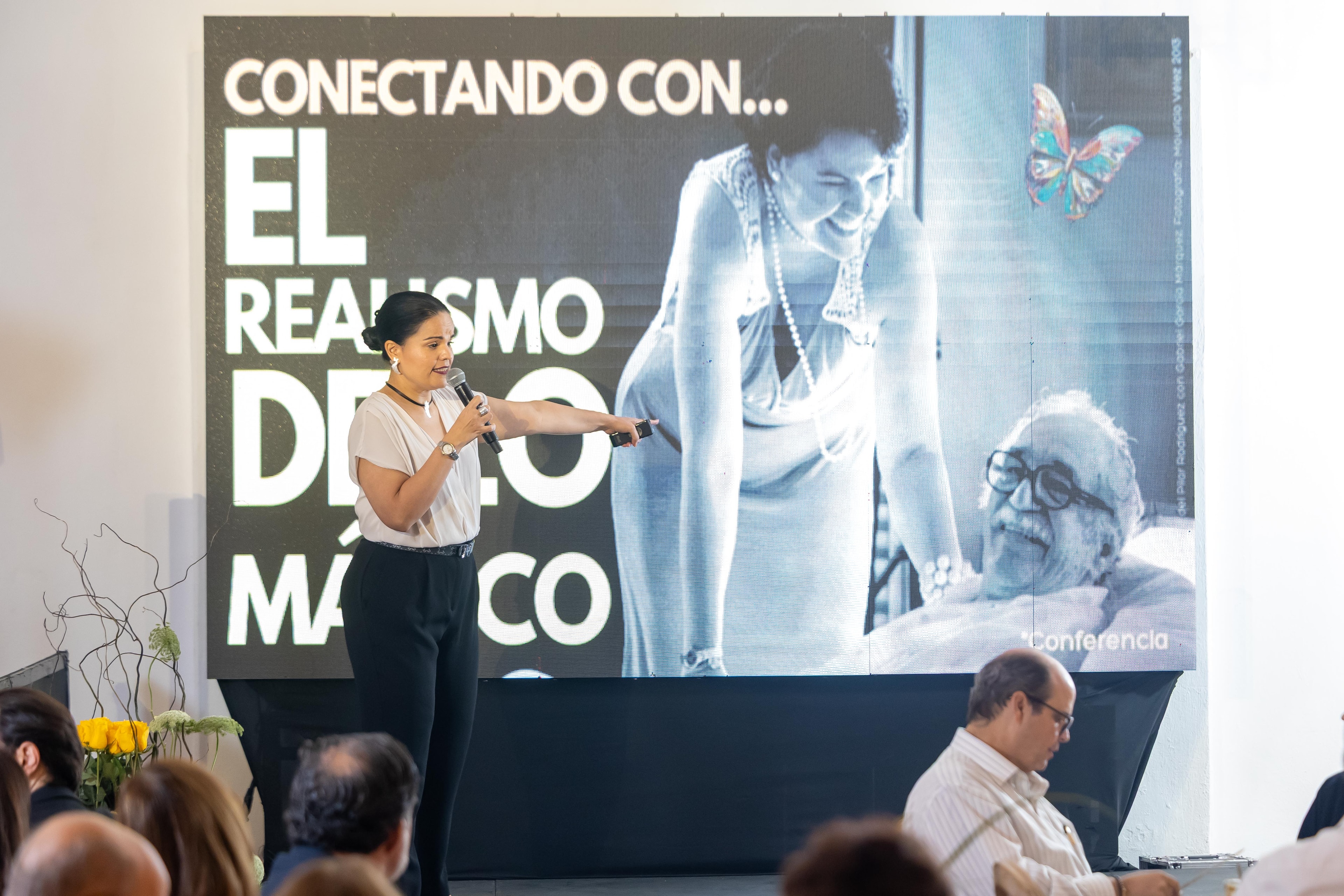 Conferencia — Conectando con el Realismo Mágico